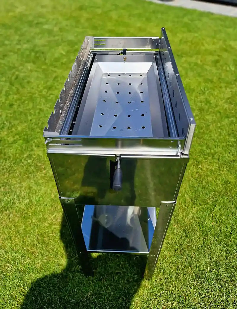BIG Gerd Edelstahl Schaschlik Mangal Grill Set mit Drehspieß, Grillrosten & Spießen | Aganjok